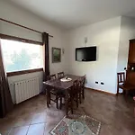 Con Vista Panoramica A -levante & Grecale Con Giardino E Parcheggio Όλμπια