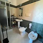 Con Vista Panoramica A -levante & Grecale Con Giardino E Parcheggio Διαμέρισμα