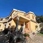 Διαμέρισμα Con Vista Panoramica A -levante & Grecale Con Giardino E Parcheggio